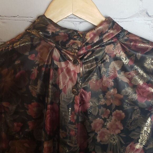Vintage Atrium Floral Top - Picture 5 of 7